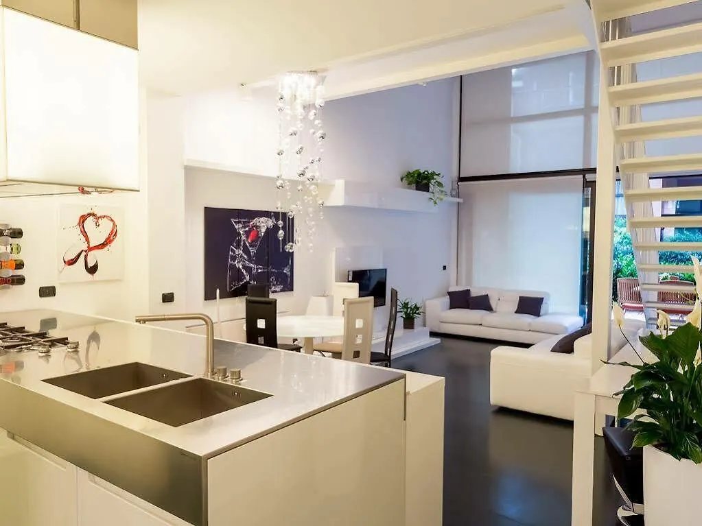 Luxury Loft Milano - Central Station 0*, Milan