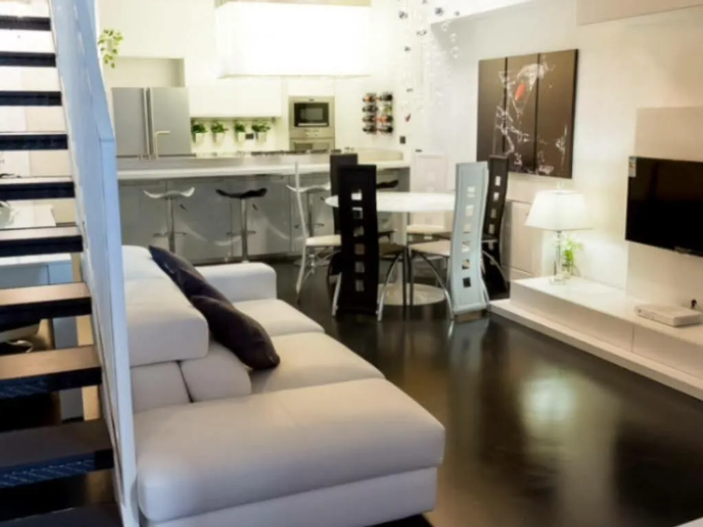Luxury Loft Milano - Central Station 0*, Milan